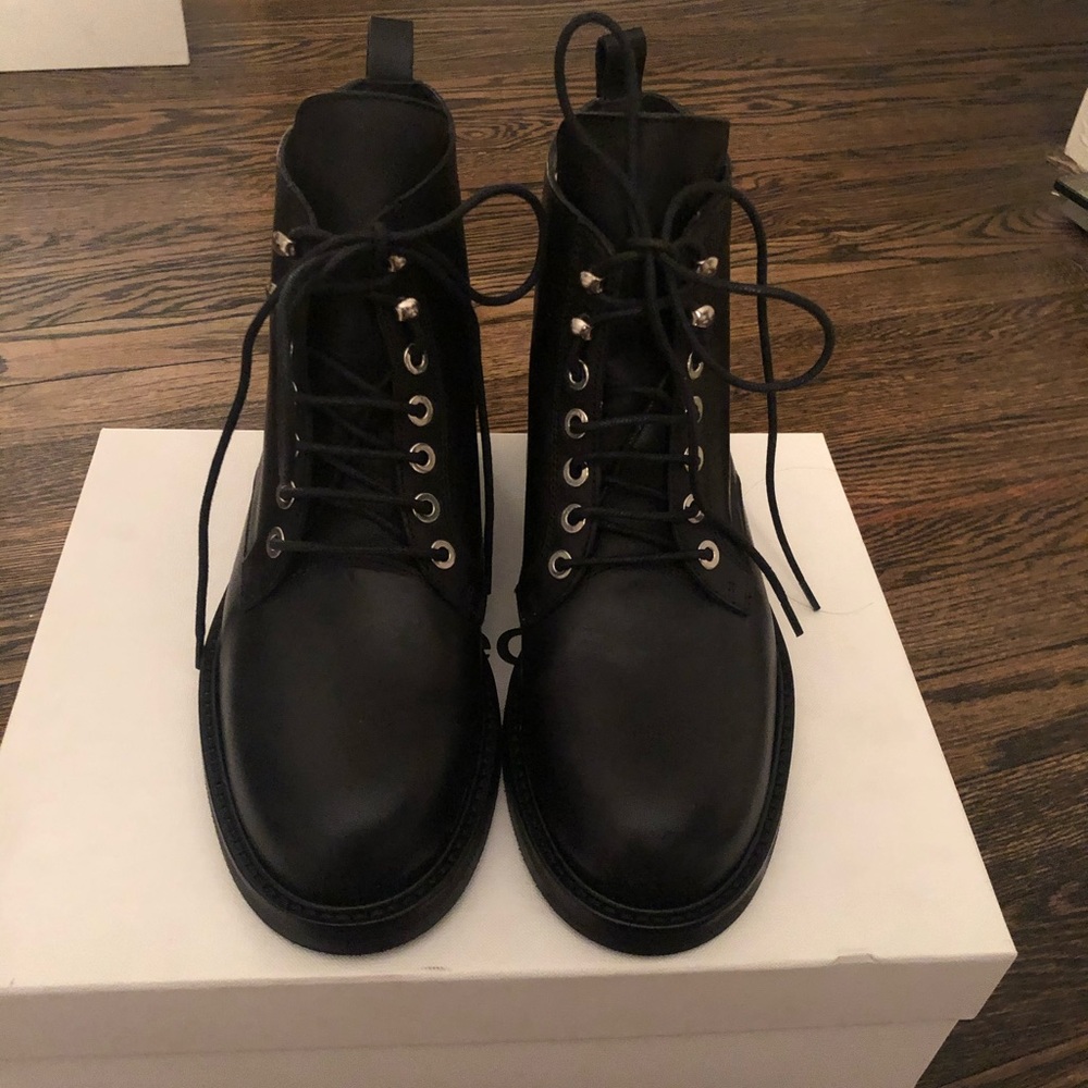 BNWT THEORY BOREANA LEATHER LACE UP ANKLE BOOT 36